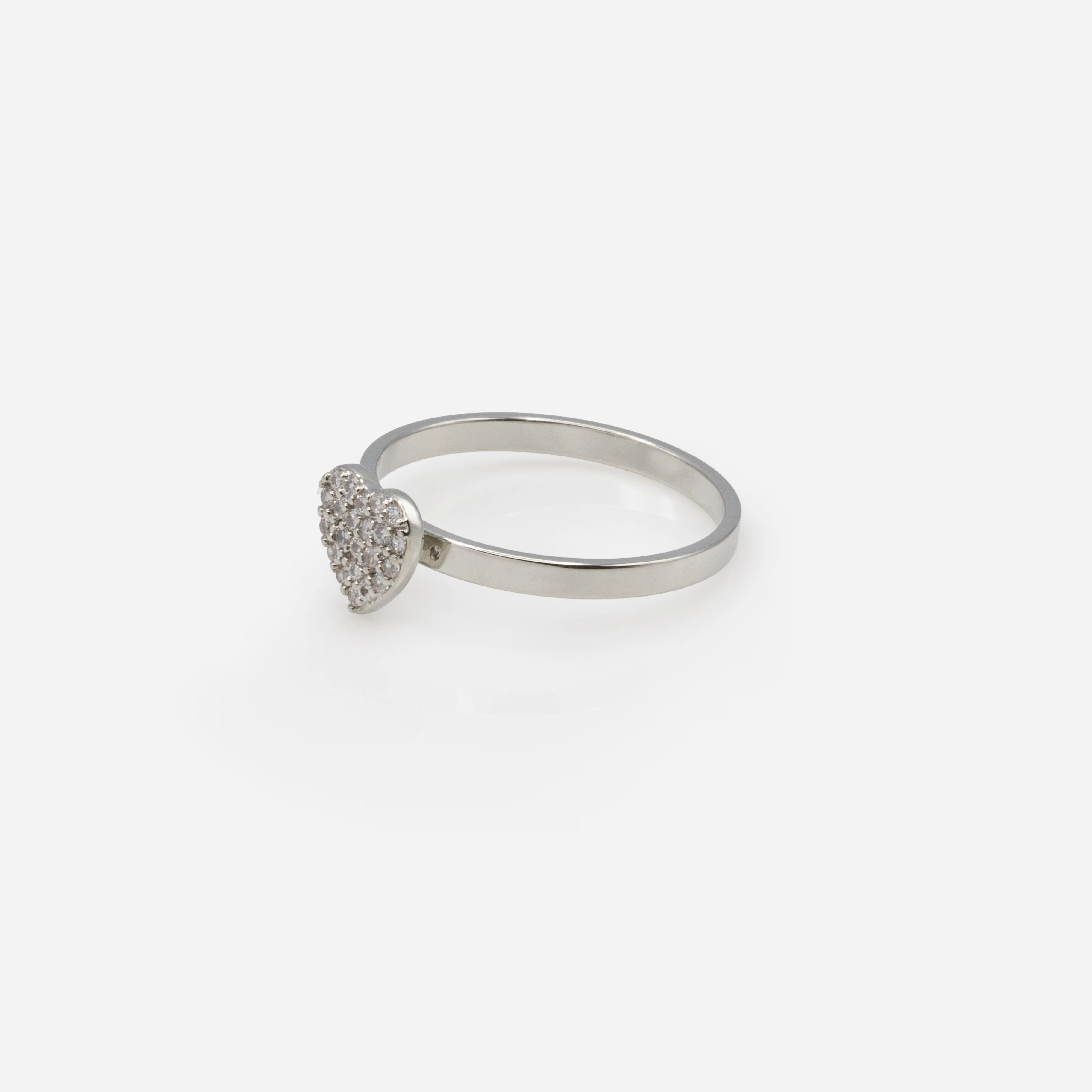 Bague argentée avec coeur garni de zircons cubiques - Image 2