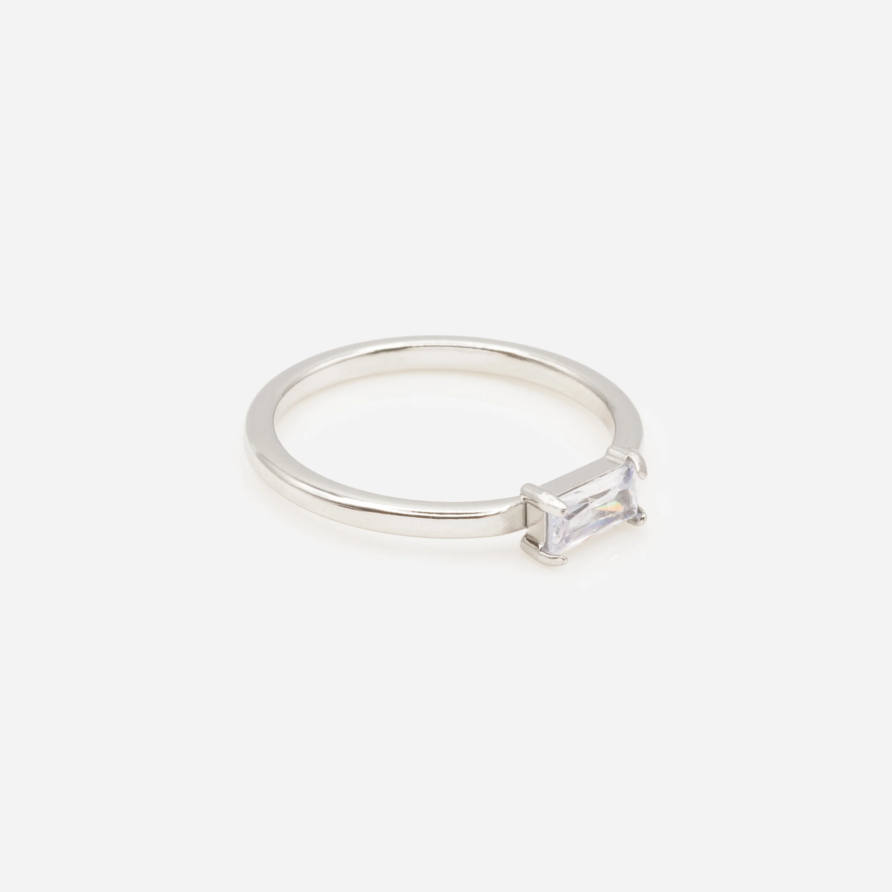 Bague argentée avec pierre rectangulaire blanche en acier inoxydable - Image 3