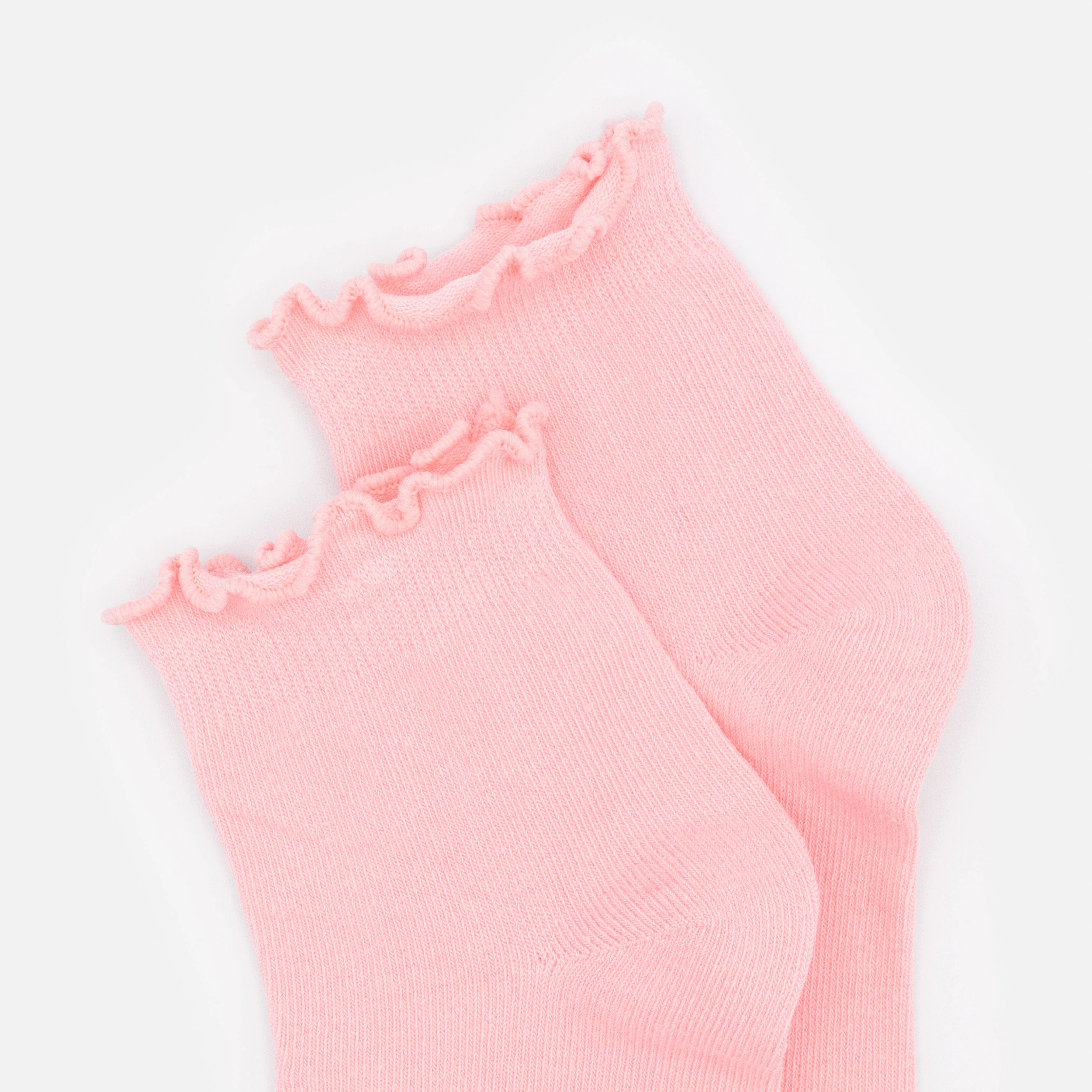 Bas cheville rose pâle à bordure ondulée - Image 2