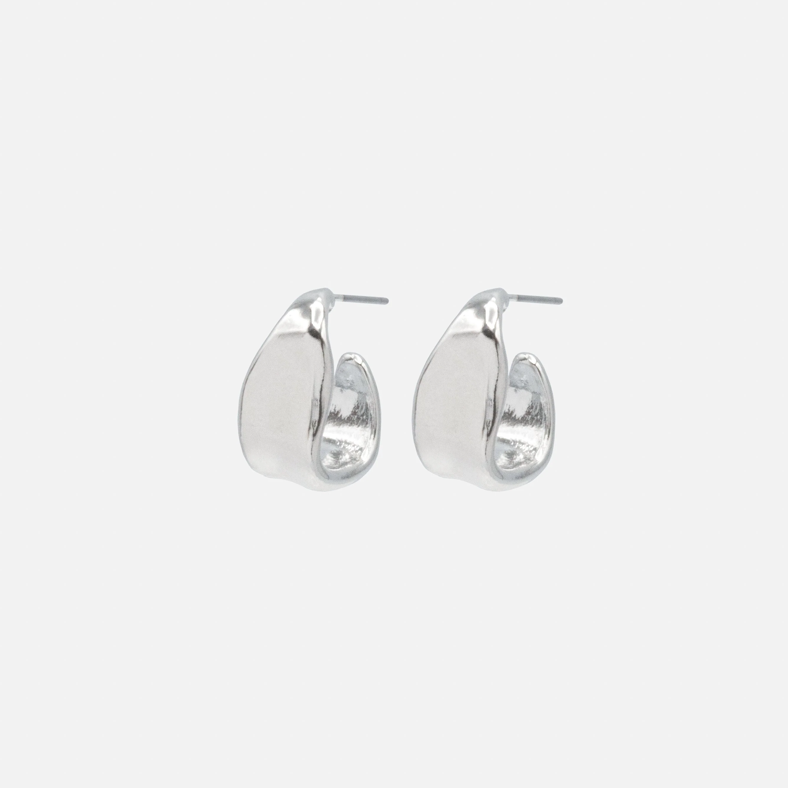 Boucles d'oreilles anneaux argentés imparfaits