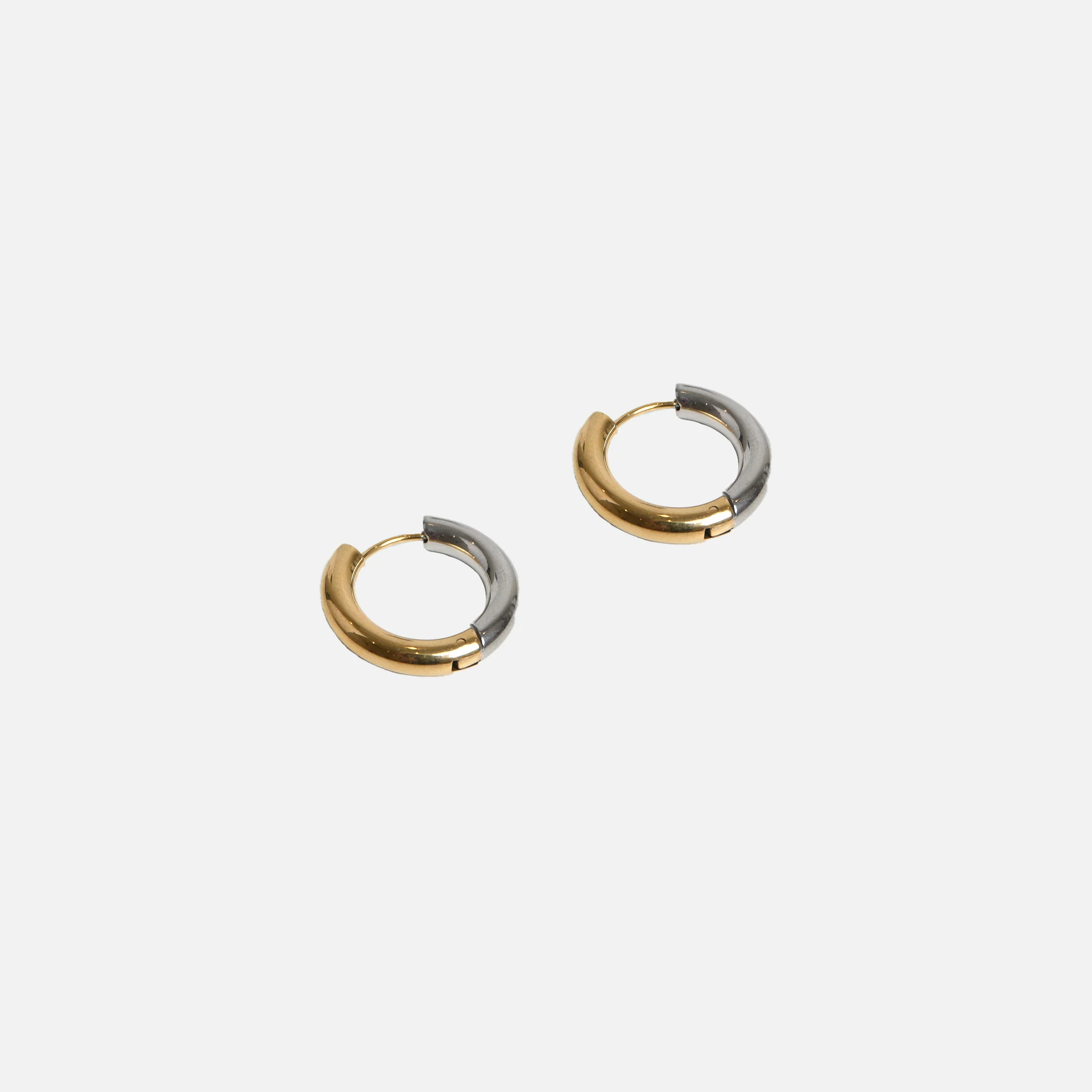 Boucles d'oreilles anneaux deux tons en acier inoxydable - Image 2