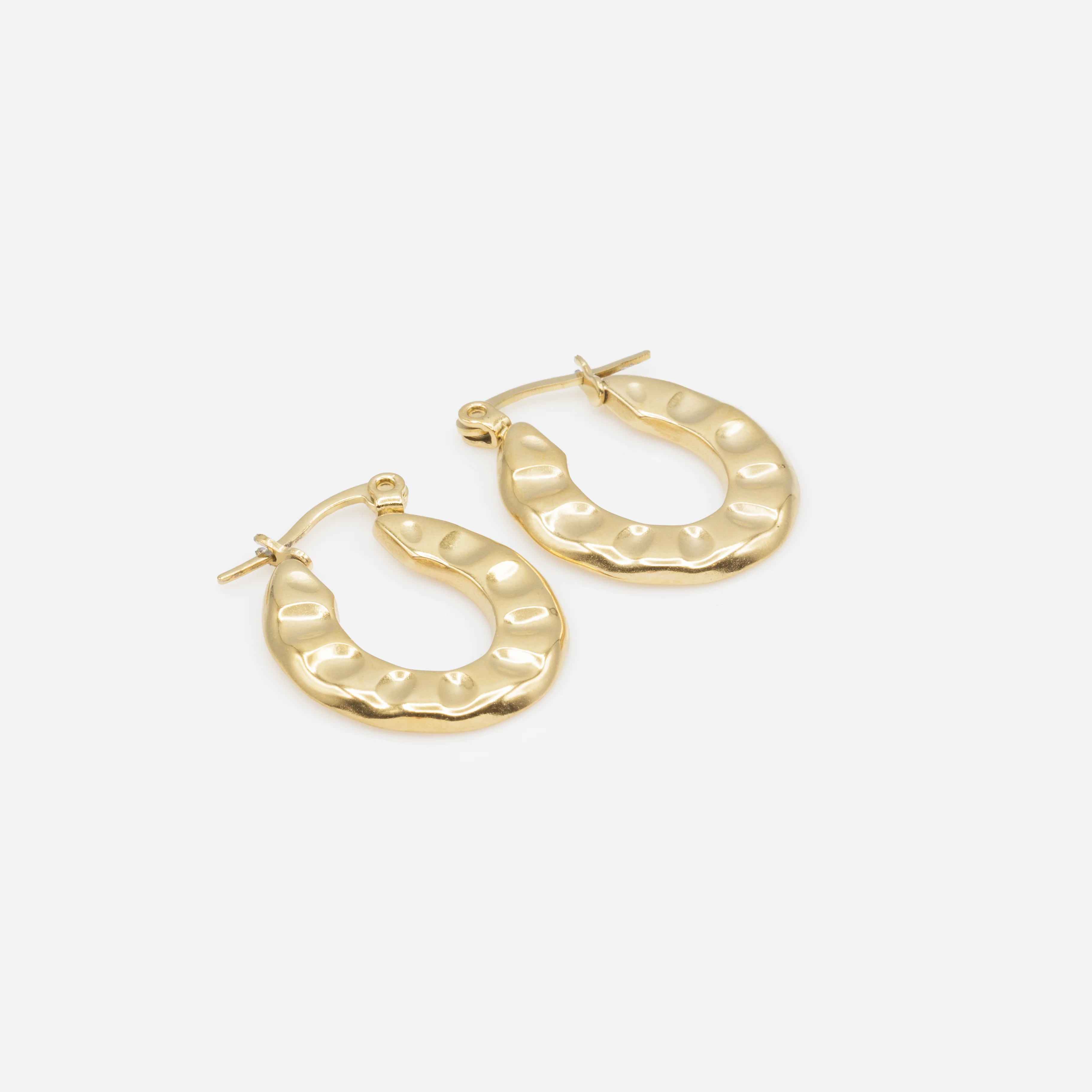 Boucles d'oreilles anneaux dorés avec creux en acier inoxydable - Image 2