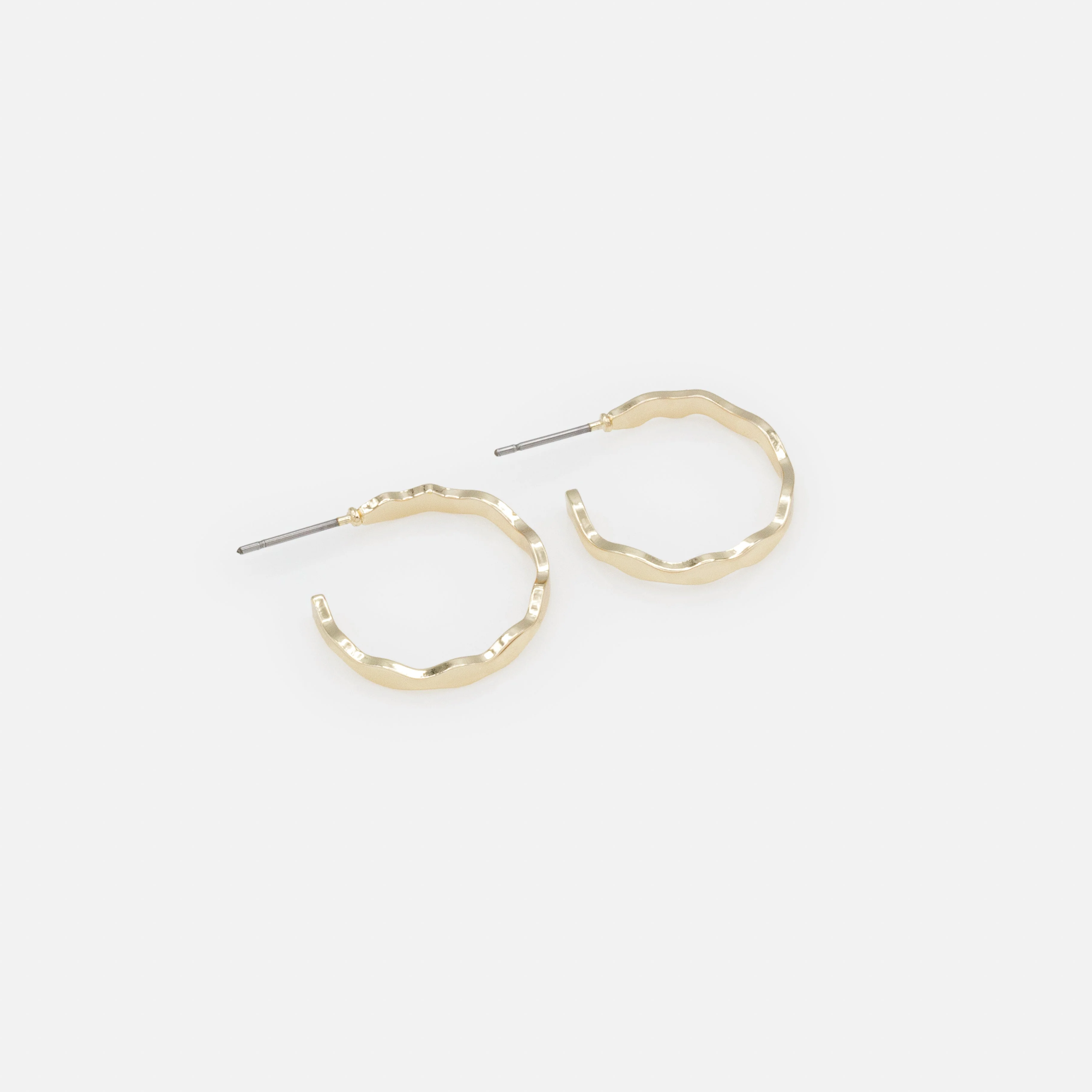 Boucles d'oreilles anneaux dorés ondulés - Image 2