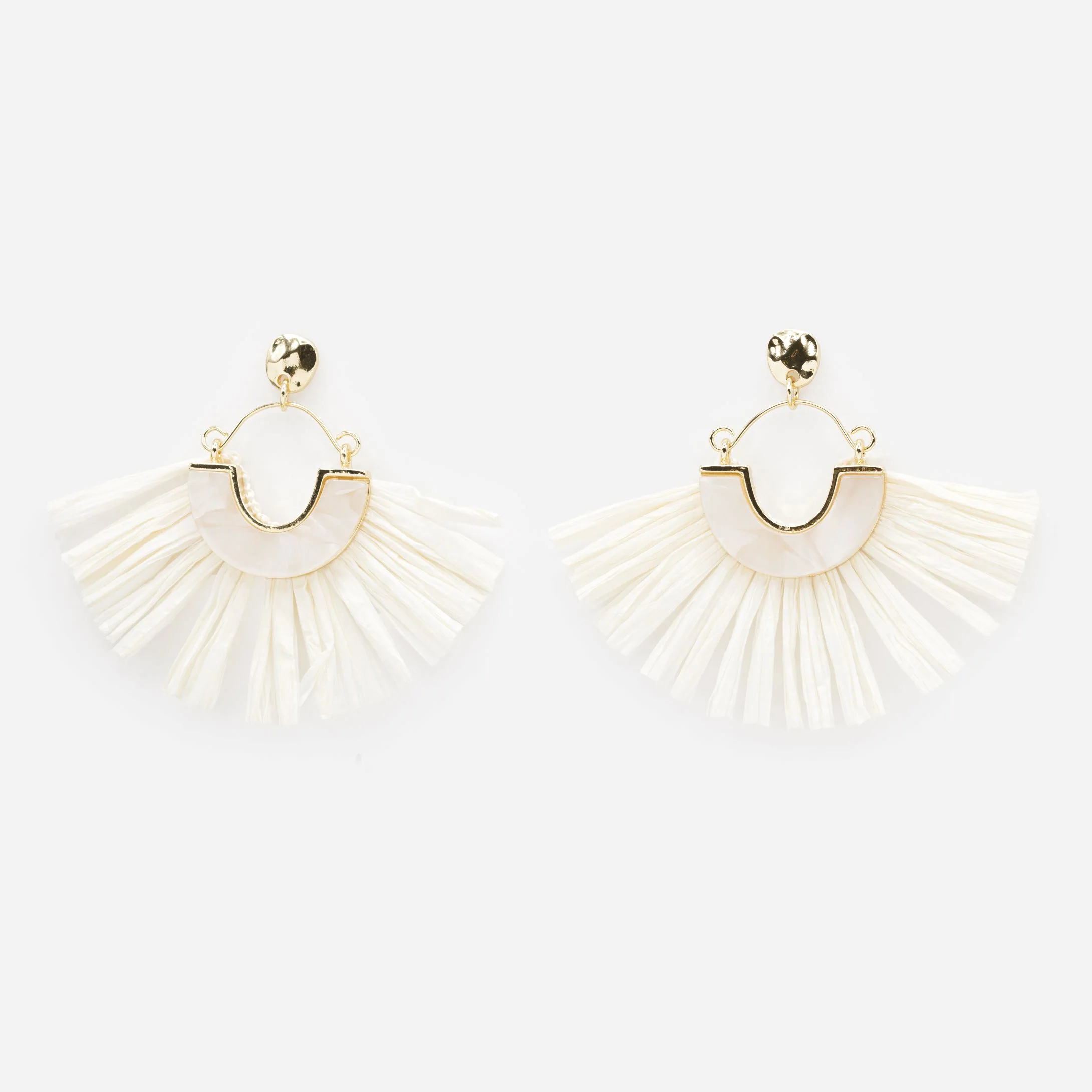 Boucles d'oreilles frange en paille ivoire avec pierre nacrée