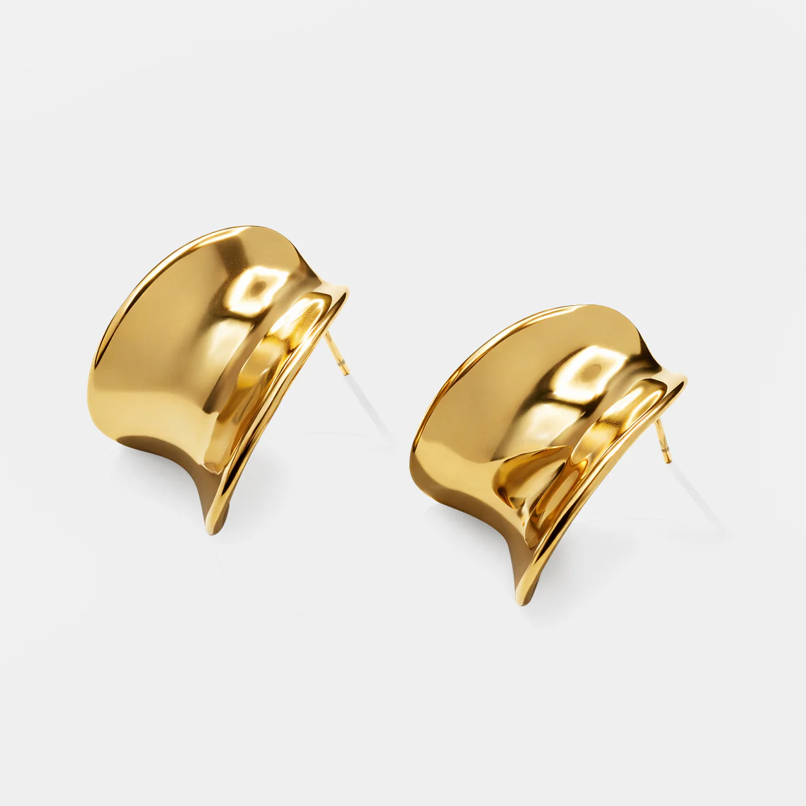 Boucles d'oreilles dorées courbées en acier inoxydable