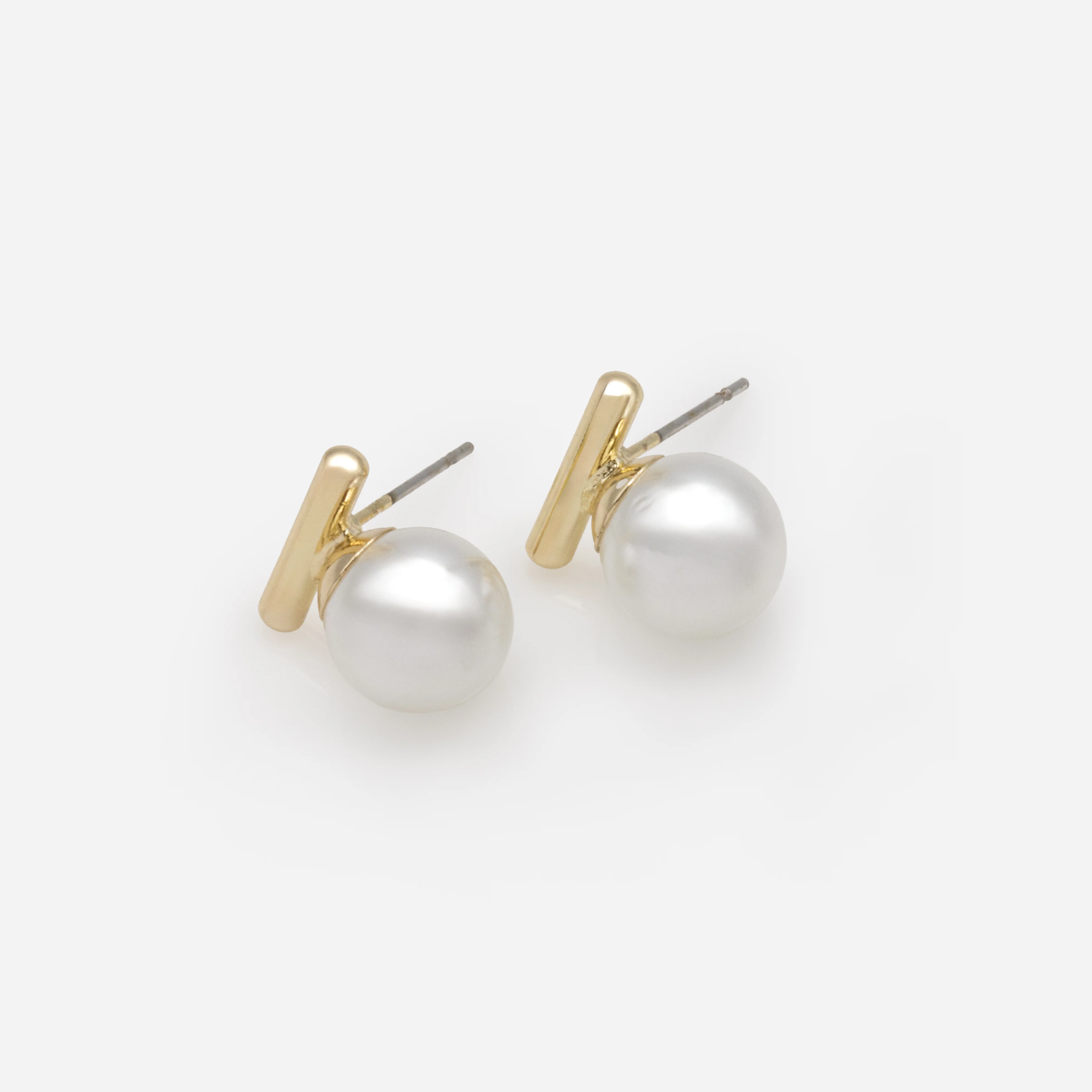 Boucles d'oreilles perles 10 mm sur poutre dorée - Image 2