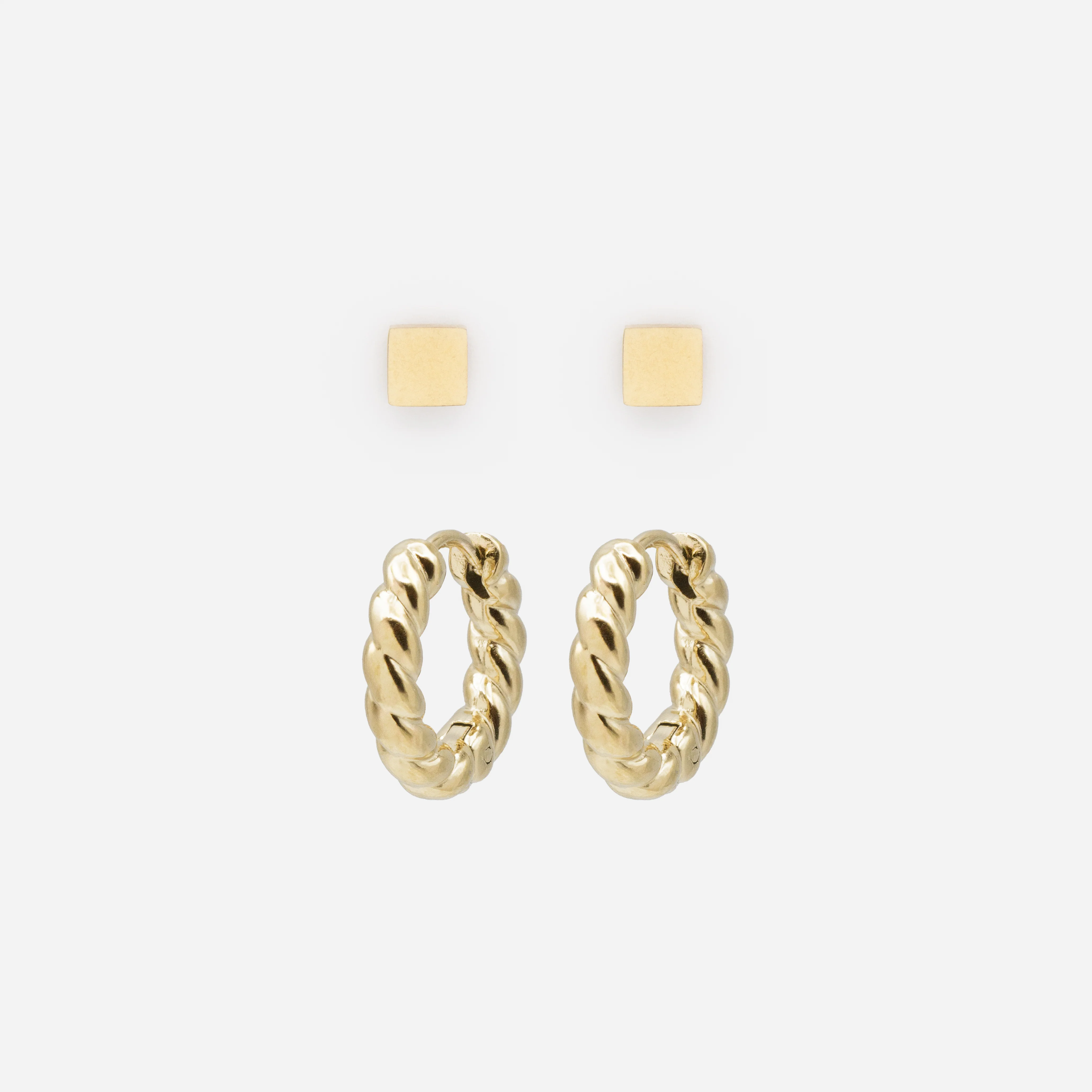 Duo de boucles d'oreilles dorées petits carrés et huggies torsadées en acier inoxydable