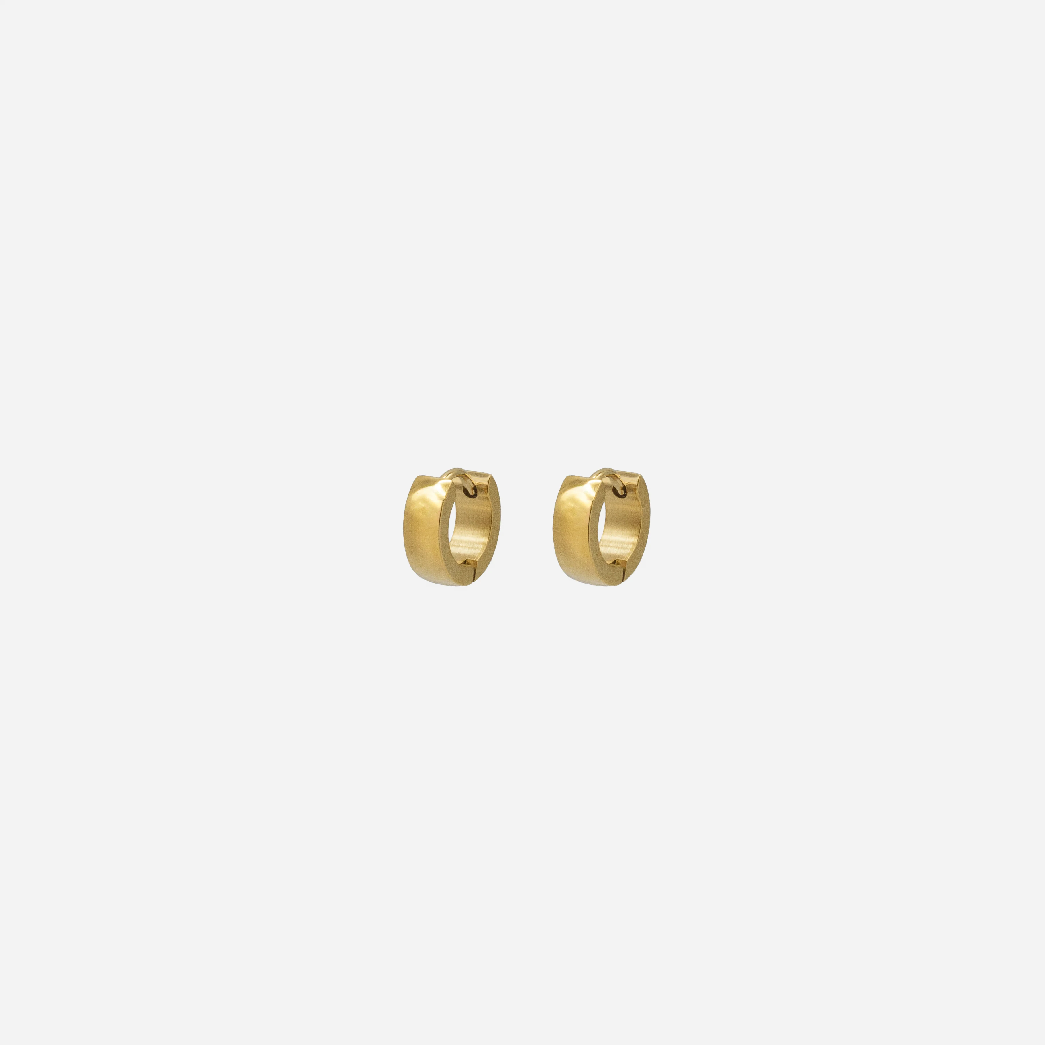 Boucles d'oreilles huggies dorées 10 mm en acier inoxydable