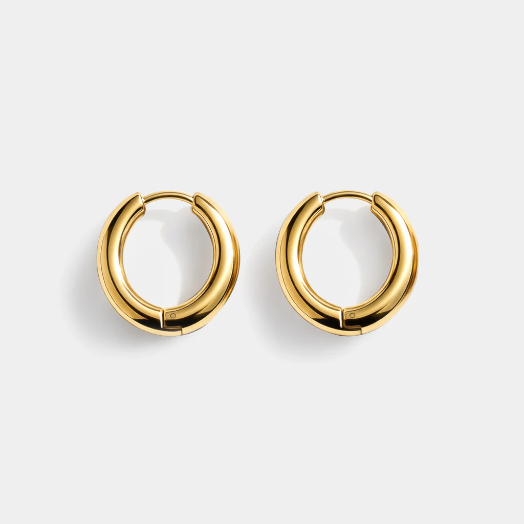 Boucles d'oreilles huggies dorées en acier inoxydable