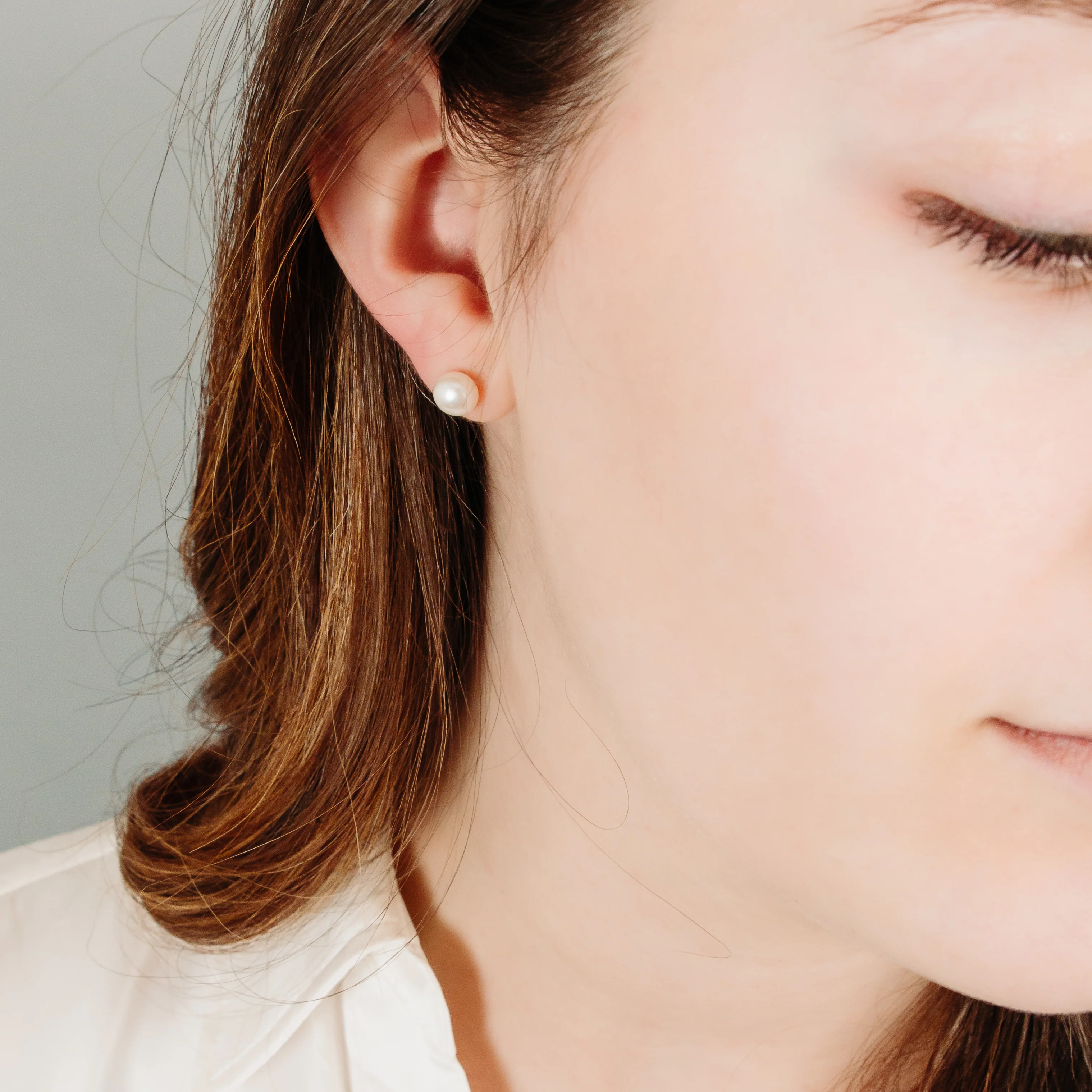 Boucles d'oreilles perles d'eau douce 7 à 7,5 mm avec tige en or 14 carats - Image 4