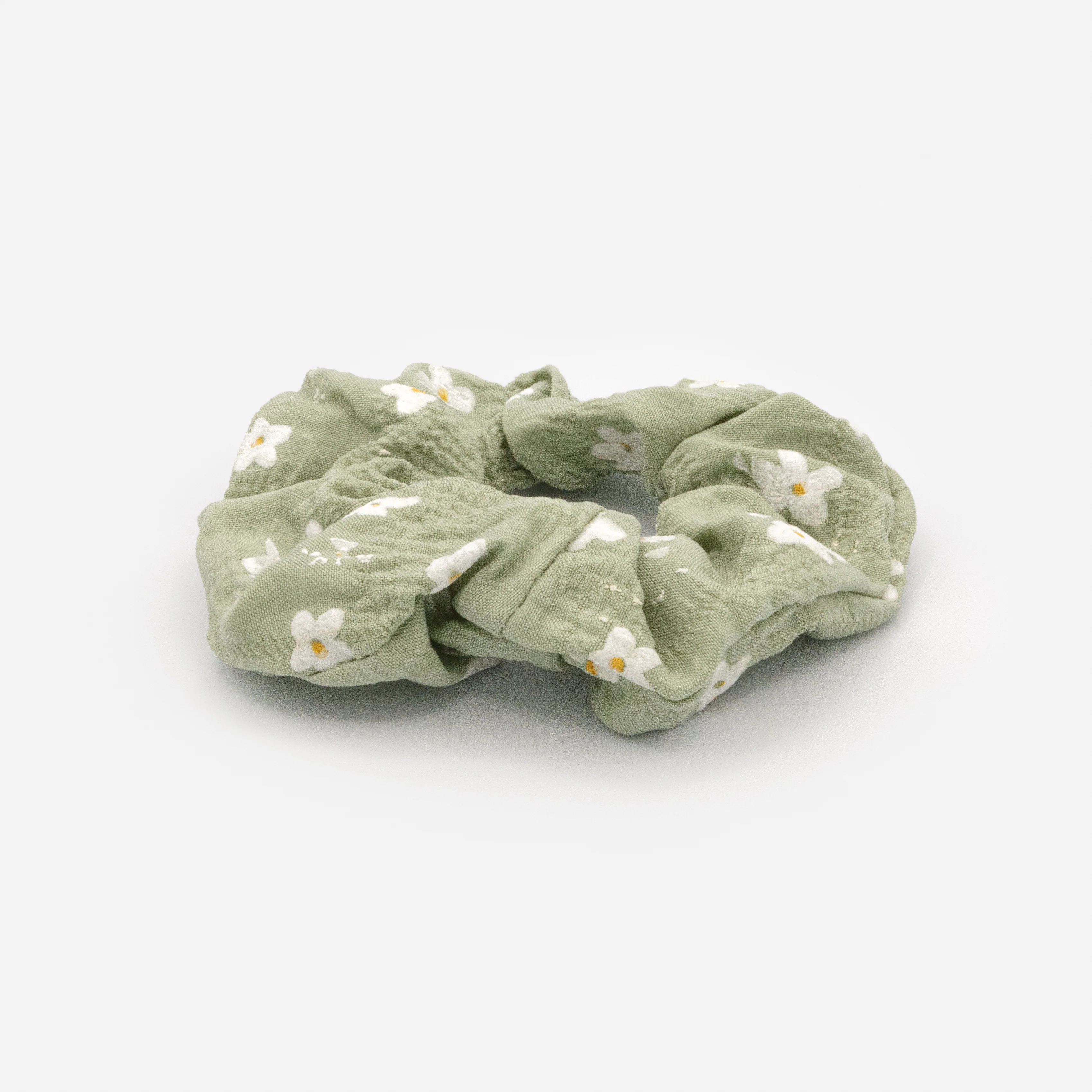 Chouchou verts sauge avec imprimé petites fleurs blanches