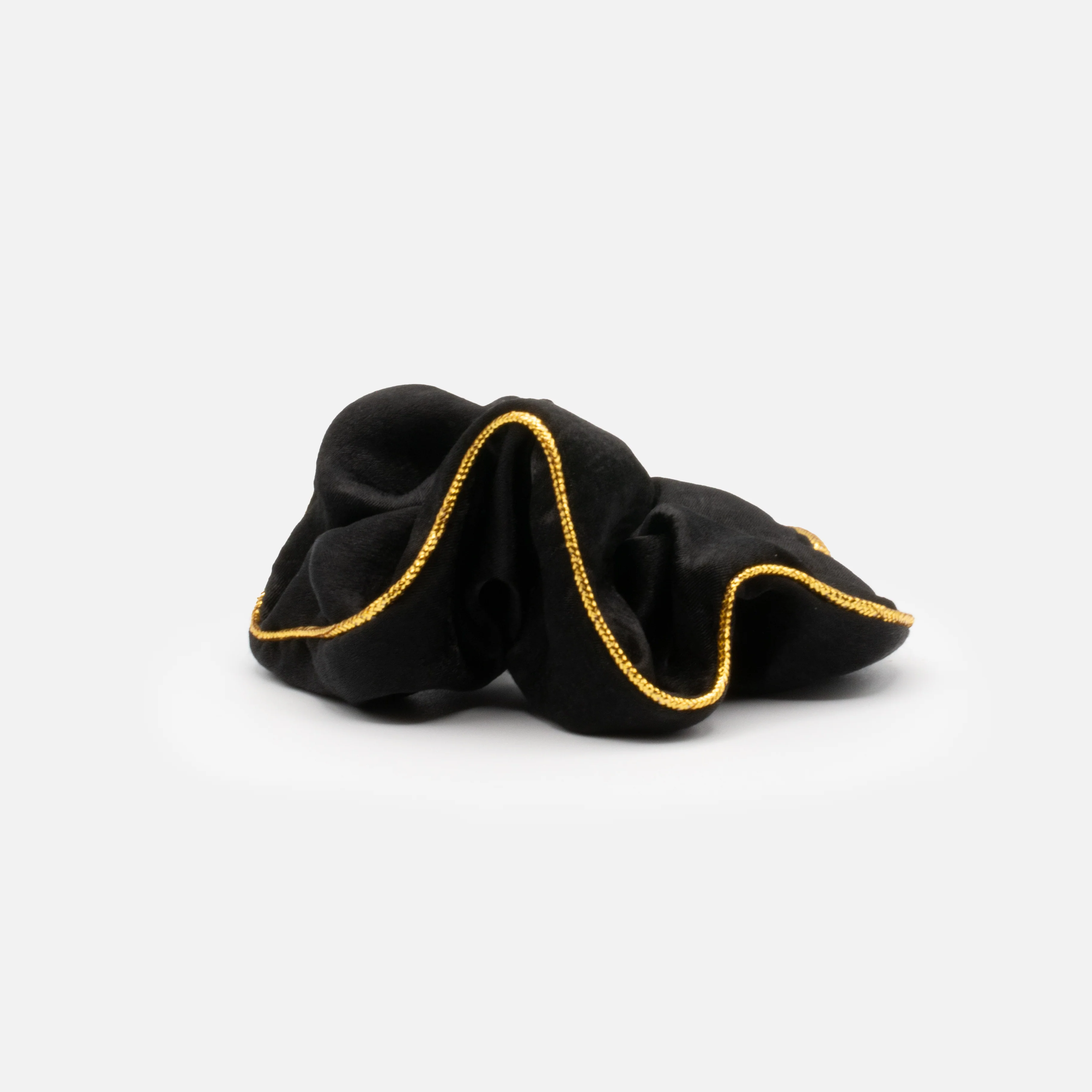 Chouchou noir avec fine ligne dorée - Image 2