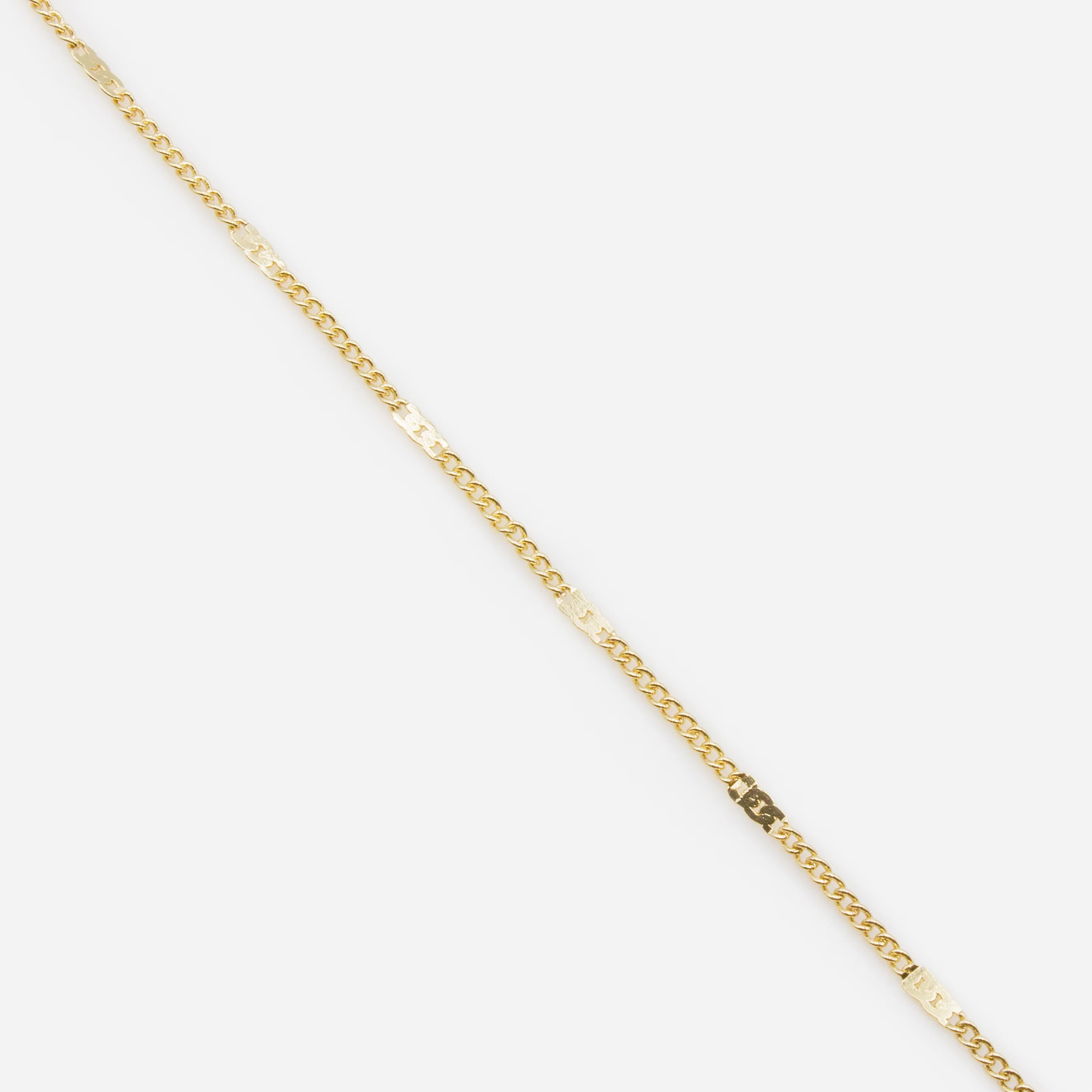 Collier doré double chaîne avec trio de coeurs - Image 2
