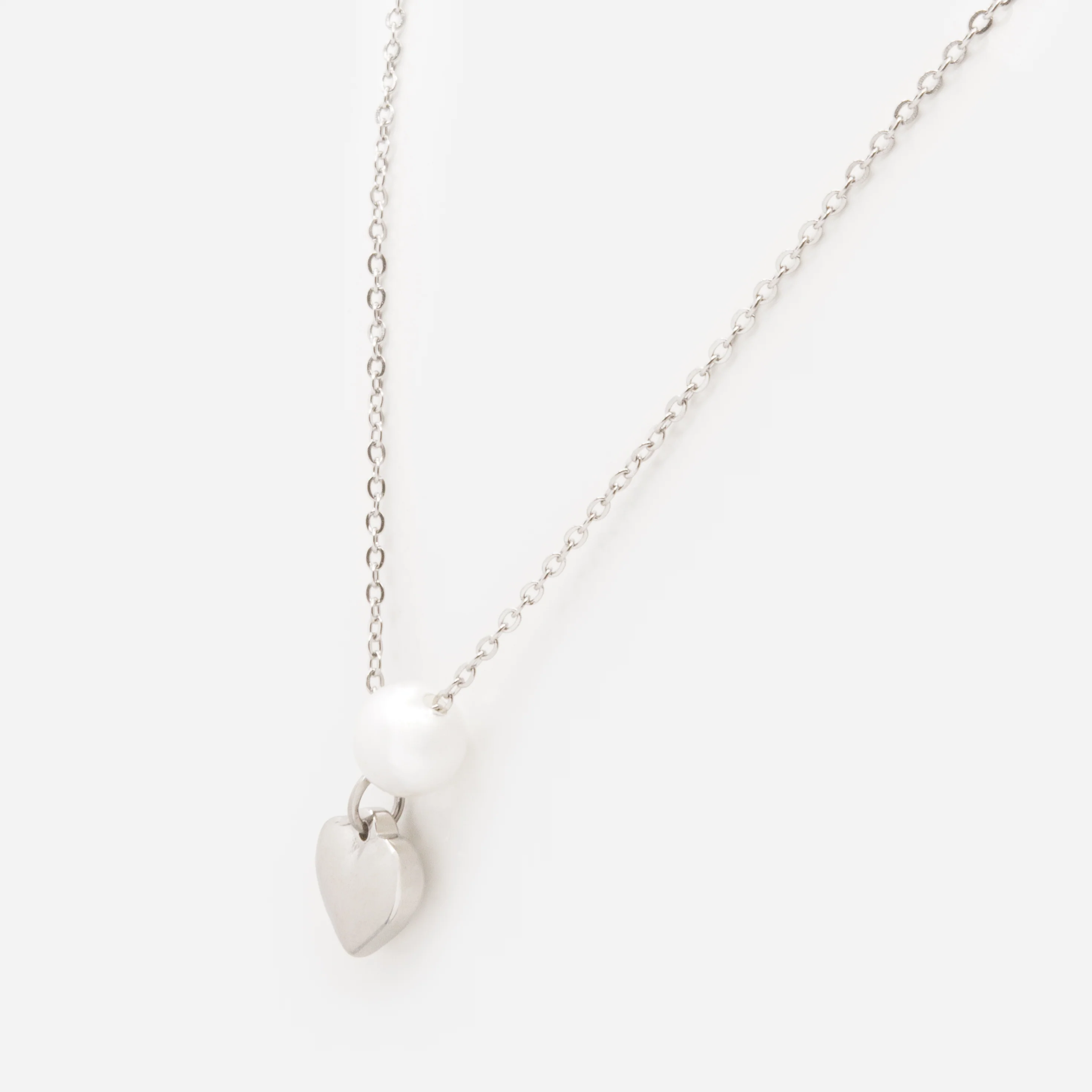 Collier argenté avec coeur et perle en acier inoxydable - Image 2