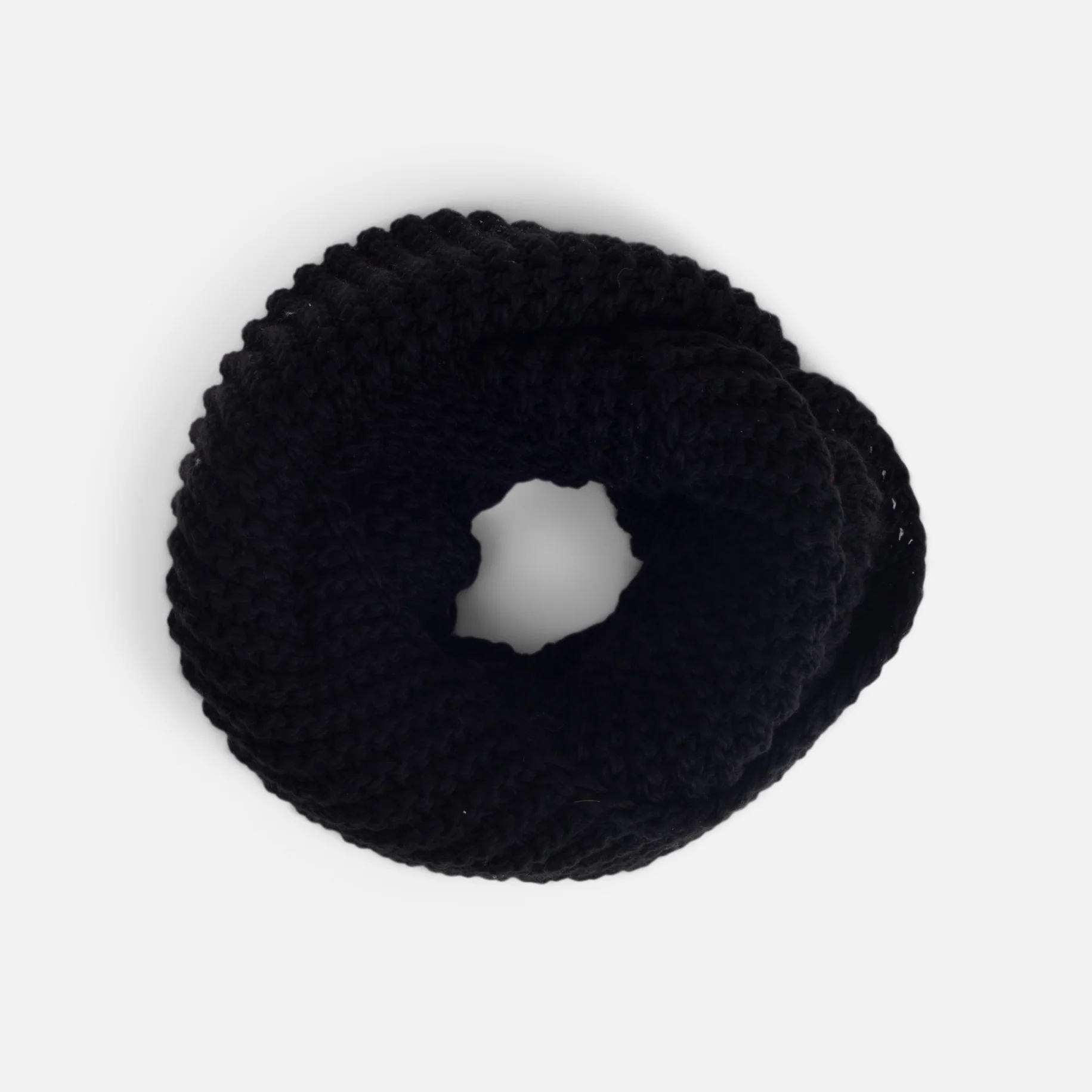 Foulard tube noir en tricot