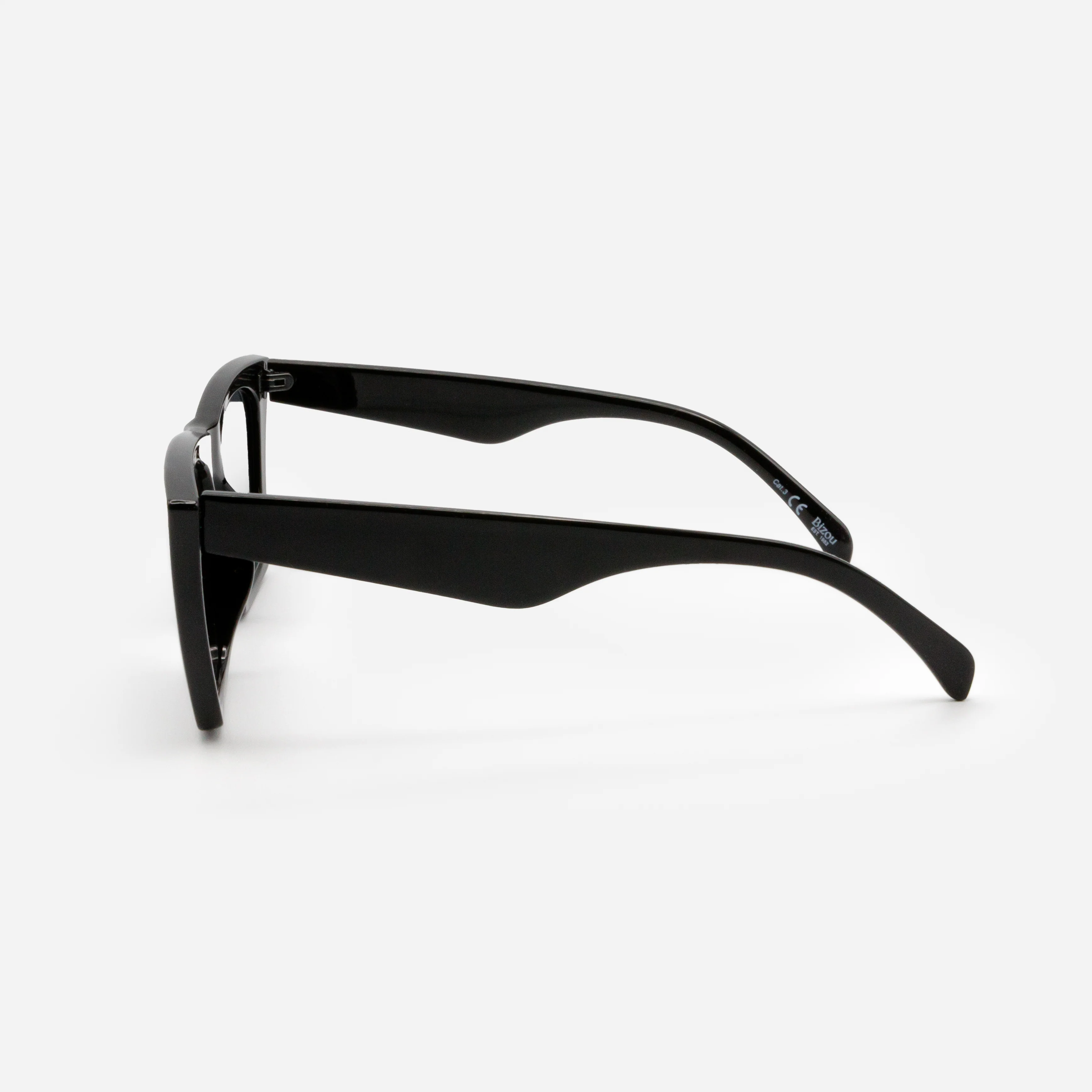 Lunettes de soleil noires avec verres noirs en pointe - Image 2