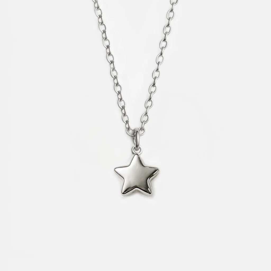 Mini collier étoile argentée en acier inoxydable