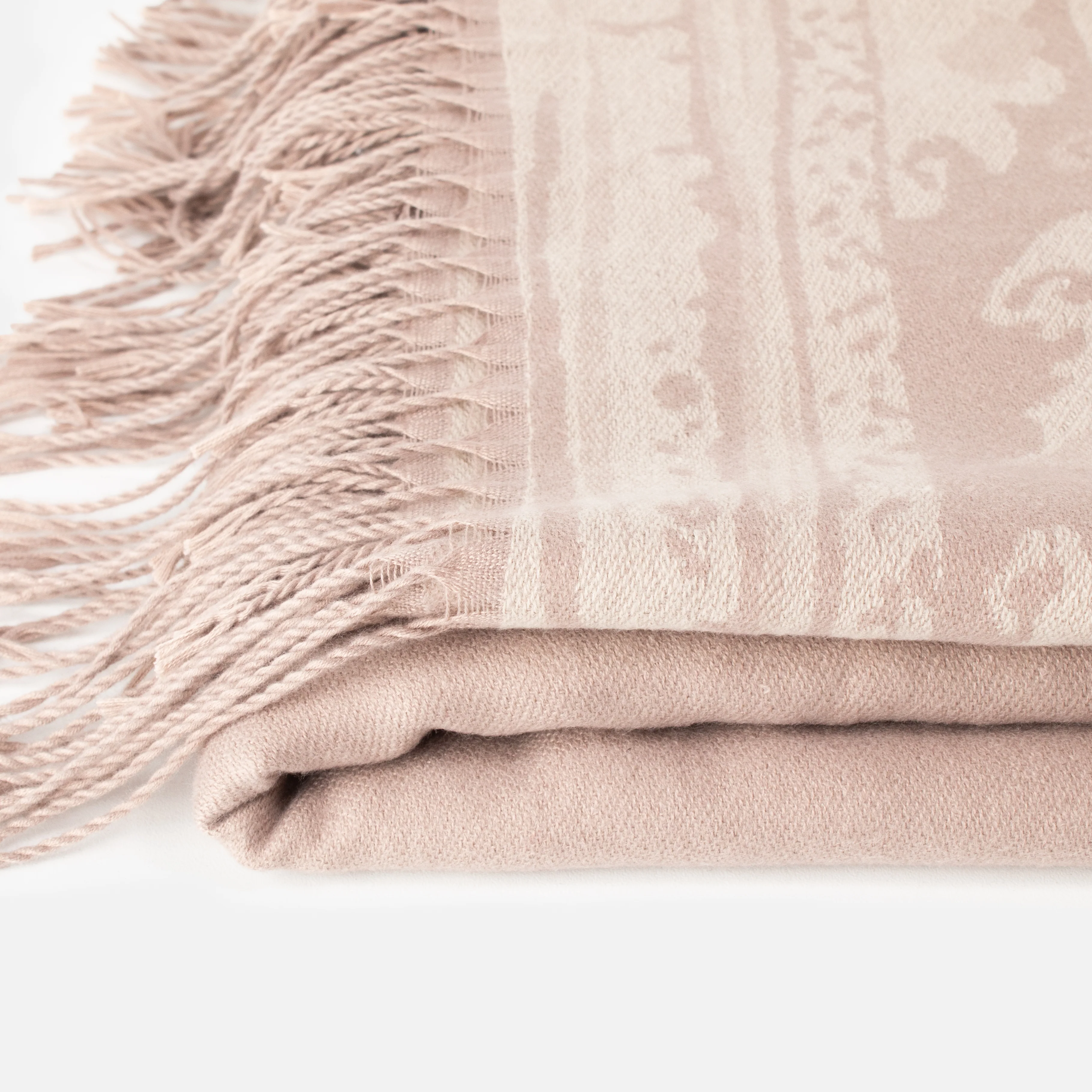 Poncho beige avec motif et frange - Image 2