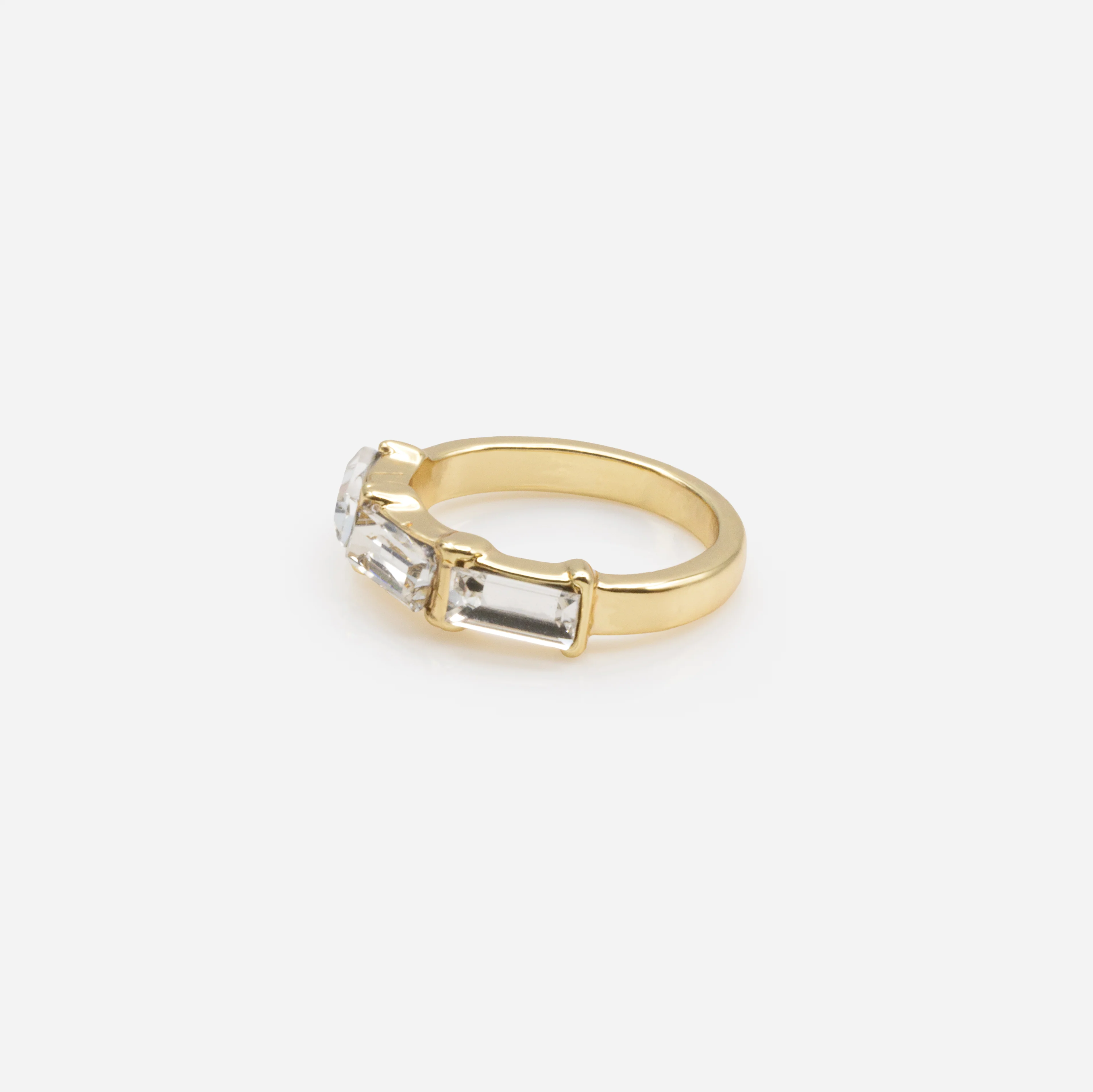 Ensemble de cinq larges bagues dorées de tailles variées avec zircons cubiques - Image 2